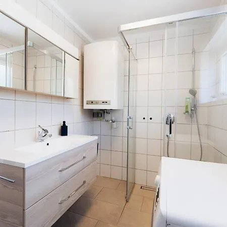 Tatil Evi Kuscheliges Haeuschen In Idyllischer Nachbarschaft İnnsbruck