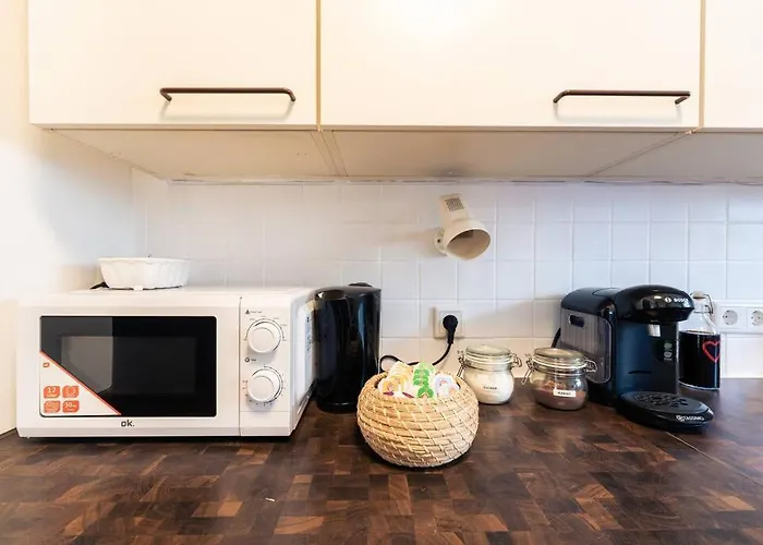 Kuscheliges Haeuschen In Idyllischer Nachbarschaft *