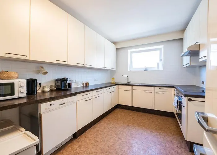 Kuscheliges Haeuschen In Idyllischer Nachbarschaft *